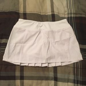 Fabletics white tennis skort